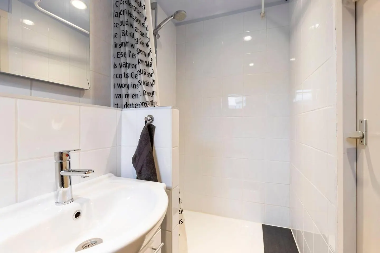 Holiday home Authentic Dutch Houseboat In Amsterdam Zuid Villa